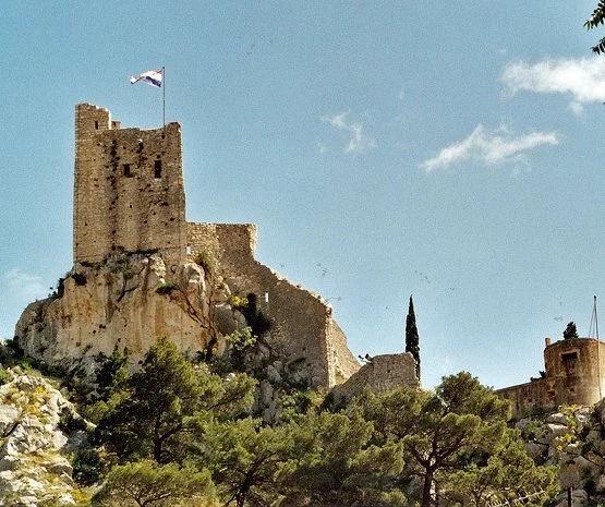 555x465px-Mirabella_Fortress_Peovica_3