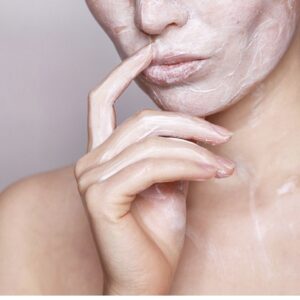LA REINA BEAUTY & COSMETIC SALON
